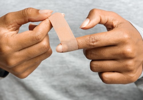 Skin Avulsion Wound on Finger: Symptoms, Treatments & Recovery Timeline